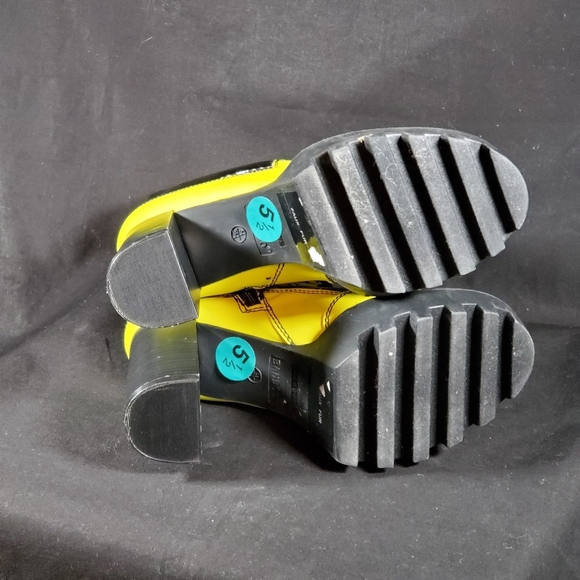 Bamboo NWT'S Boots - Picture 6 of 6